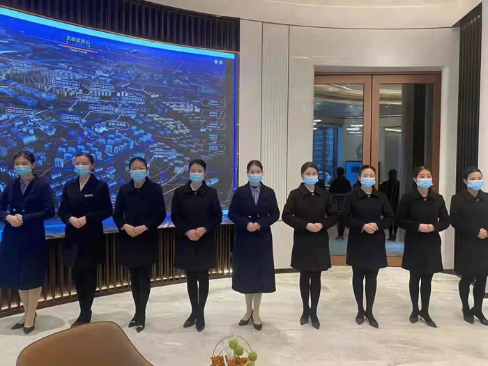 女子保安