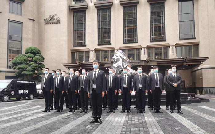 几十名业主联名给小区保安写感谢信，事出何因？