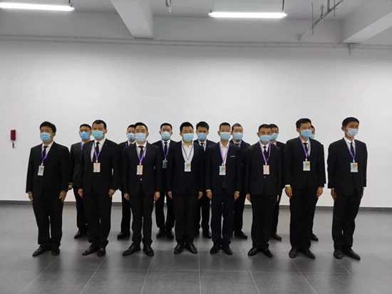 长宁区某小区保安救护中暑业主，上小区表扬榜